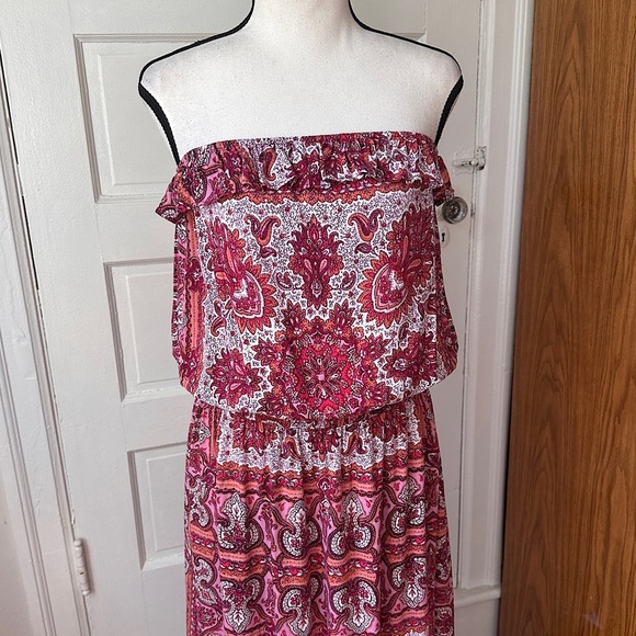 3/$20 💥 Voyage Blouson Strapless Maxi Dress Ruffle Smocked Pink Boho Paisley M - Picture 11 of 16